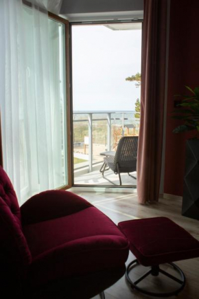 APARTAMENT ELEGANCE RED w Let's Sea